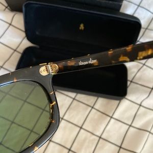 MARC JACOBS SUNNIES